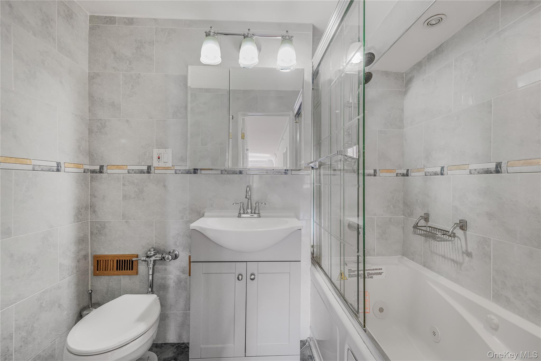 #10 photo, 3725 Henry Hudson Parkway, Bronx , NY 10463