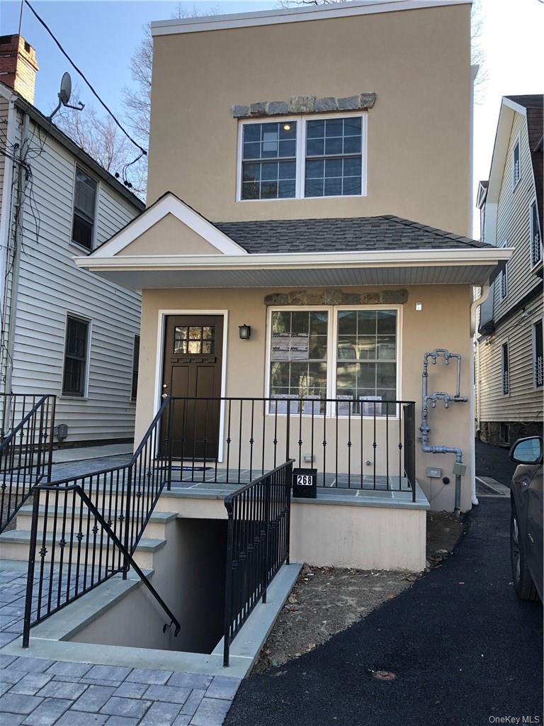 #1 photo, 268 W 261st Street, Bronx , NY 10471