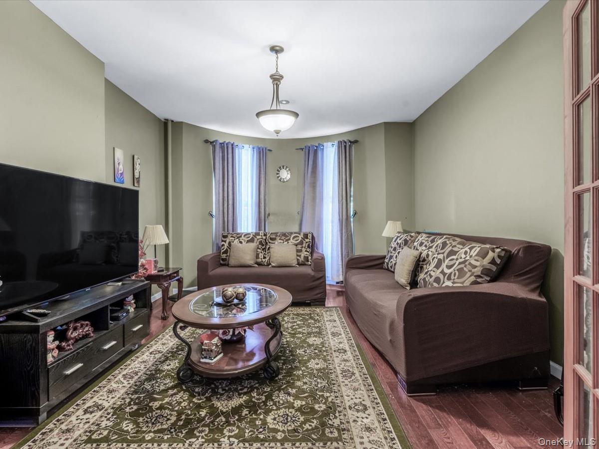 #4 photo, 860 Manida Street, ブロンクス区 Bronx , NY 10474