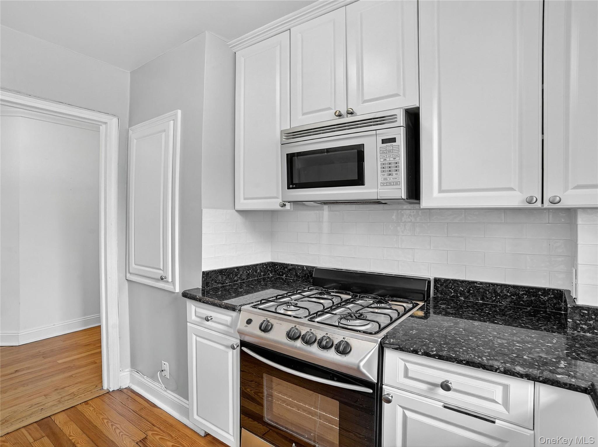 #10 photo, 1348 Midland Avenue, ブロンクス区 Bronxville , NY 10708