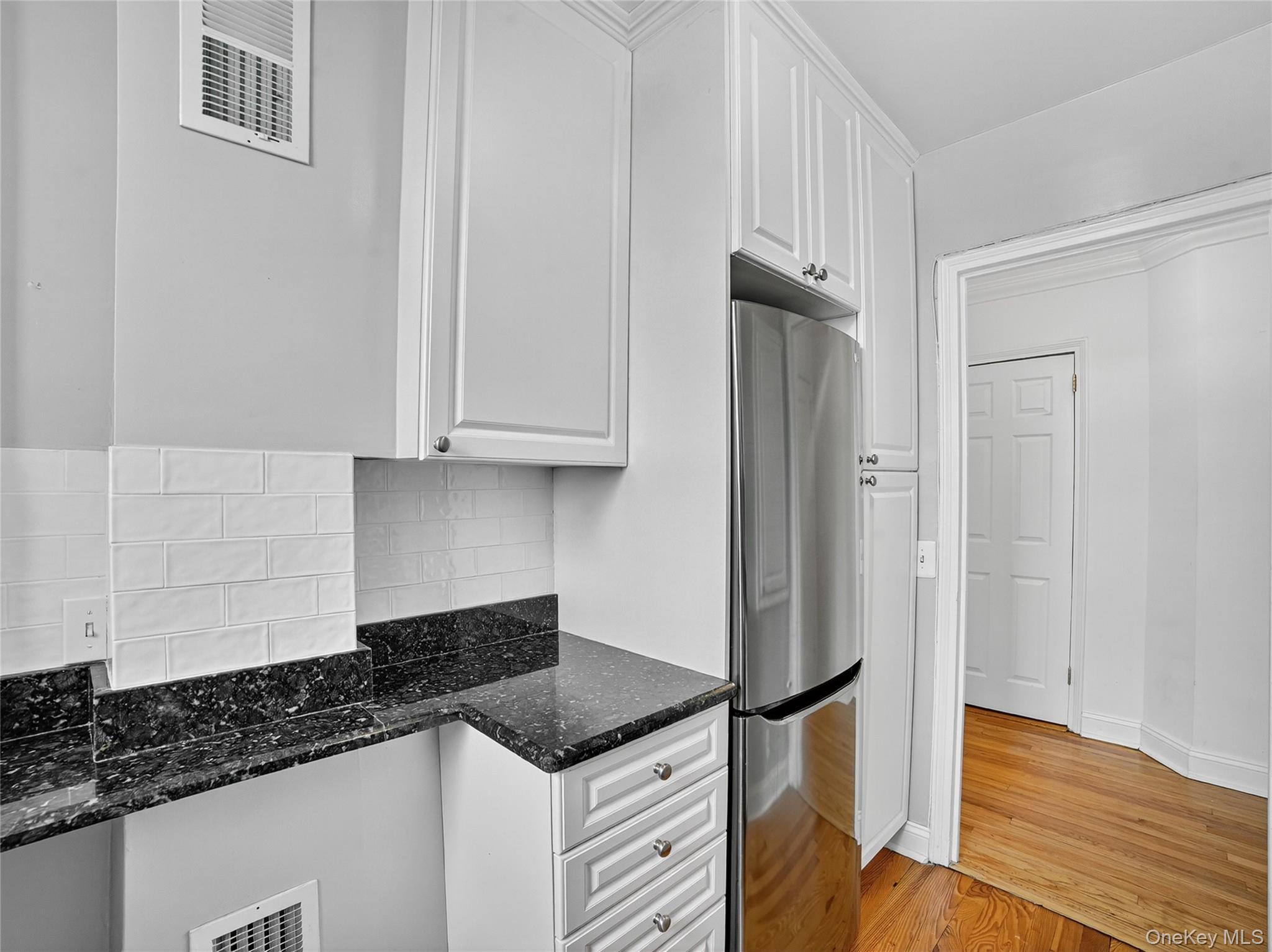 #11 photo, 1348 Midland Avenue, ブロンクス区 Bronxville , NY 10708