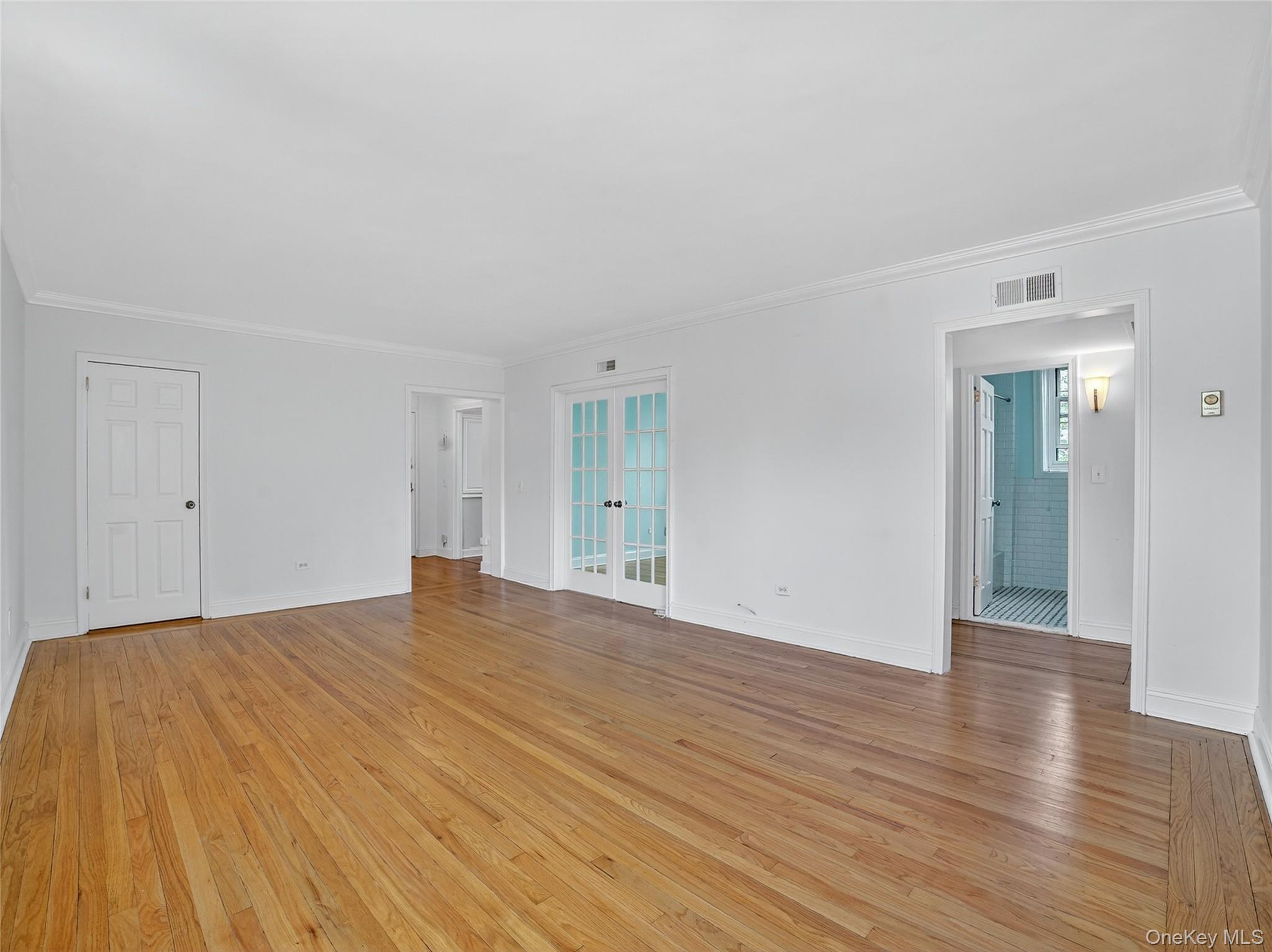 #14 photo, 1348 Midland Avenue, ブロンクス区 Bronxville , NY 10708