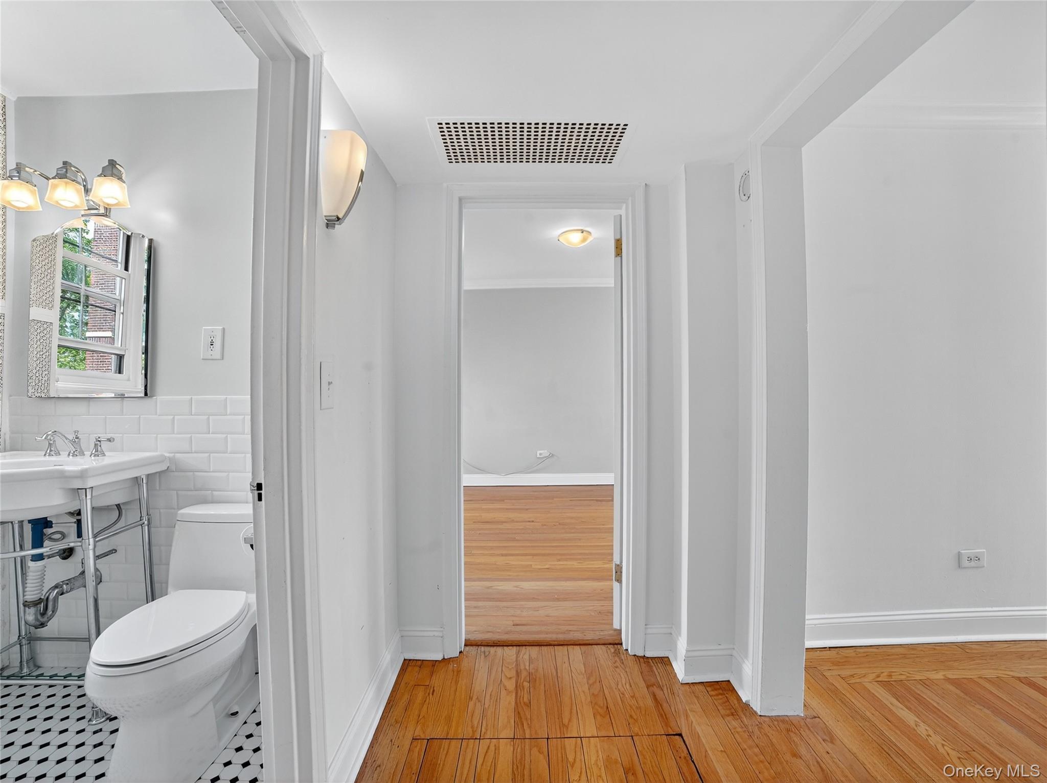 #19 photo, 1348 Midland Avenue, ブロンクス区 Bronxville , NY 10708