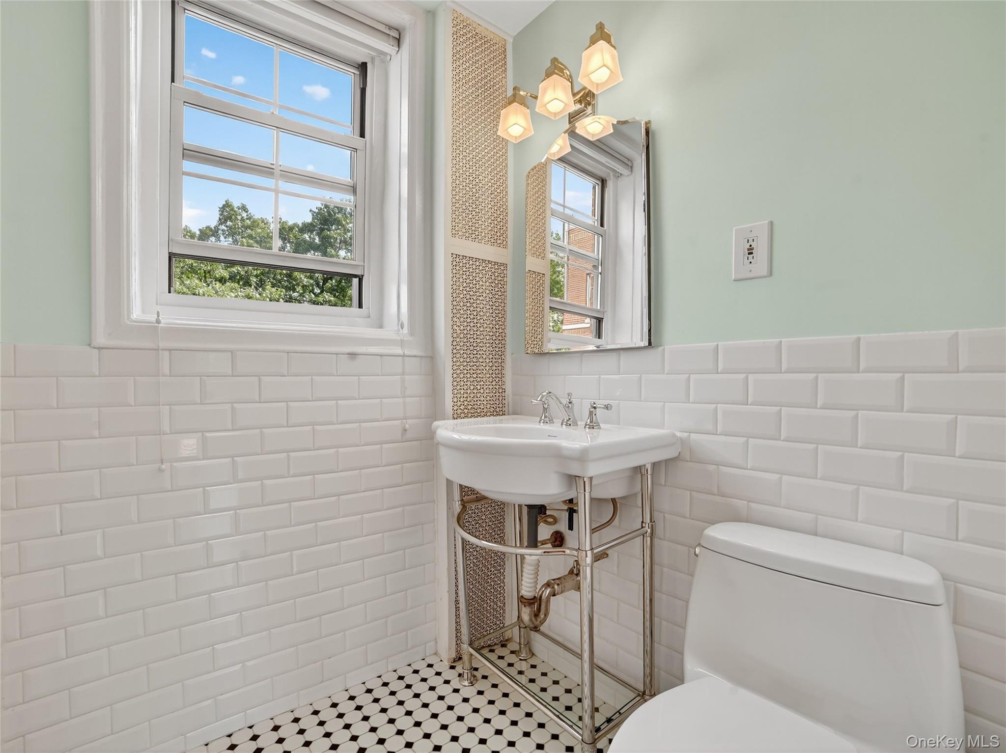 #20 photo, 1348 Midland Avenue, ブロンクス区 Bronxville , NY 10708