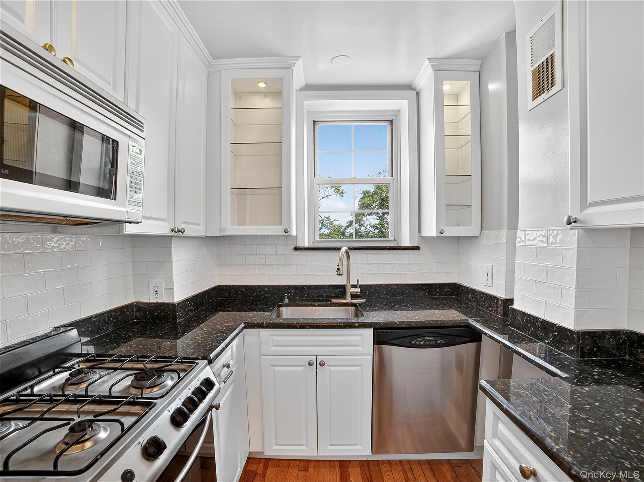 #9 photo, 1348 Midland Avenue, ブロンクス区 Bronxville , NY 10708