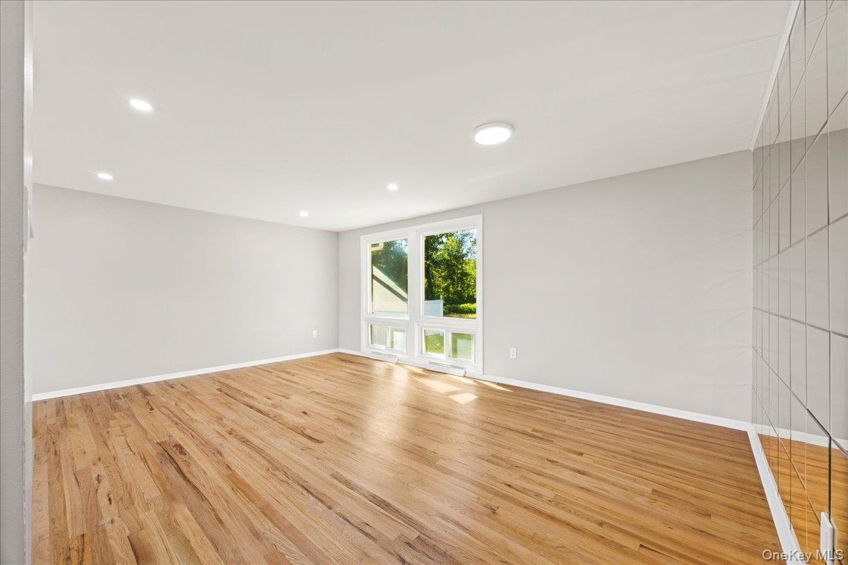 #4 photo, 24 Stony Run Road, Newburgh , NY 12550