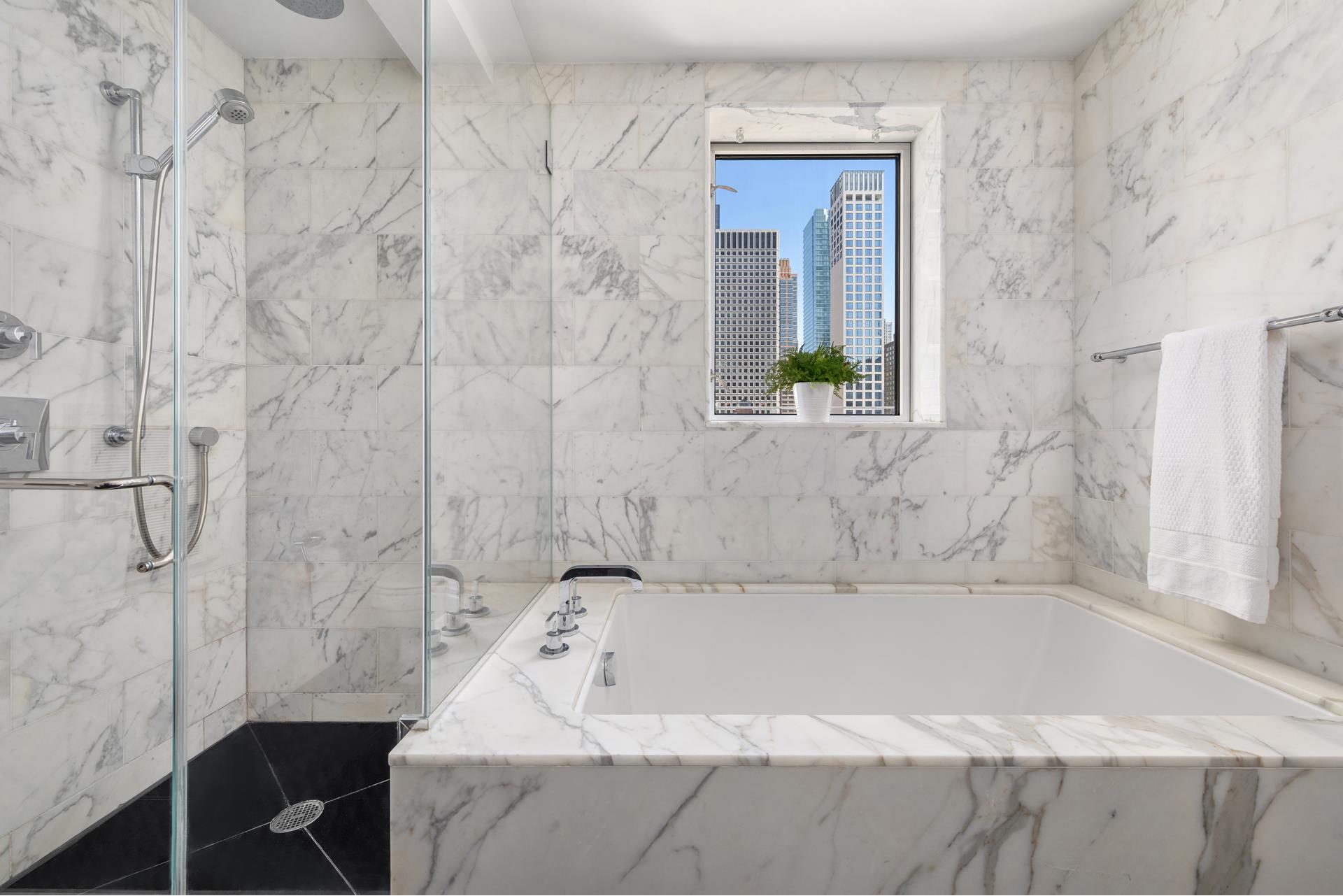 #11 photo, 211 E 51ST Street, マンハッタン Turtle Bay , NY 10022