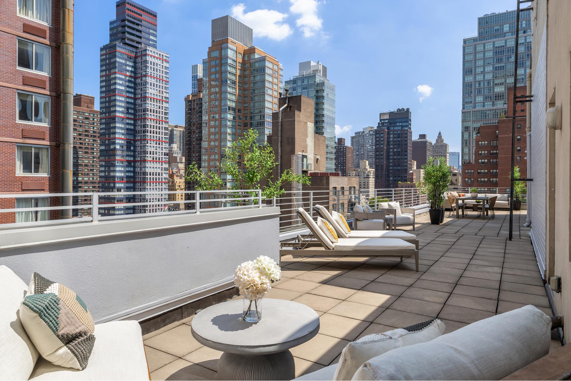 #20 photo, 211 E 51ST Street, マンハッタン Turtle Bay , NY 10022