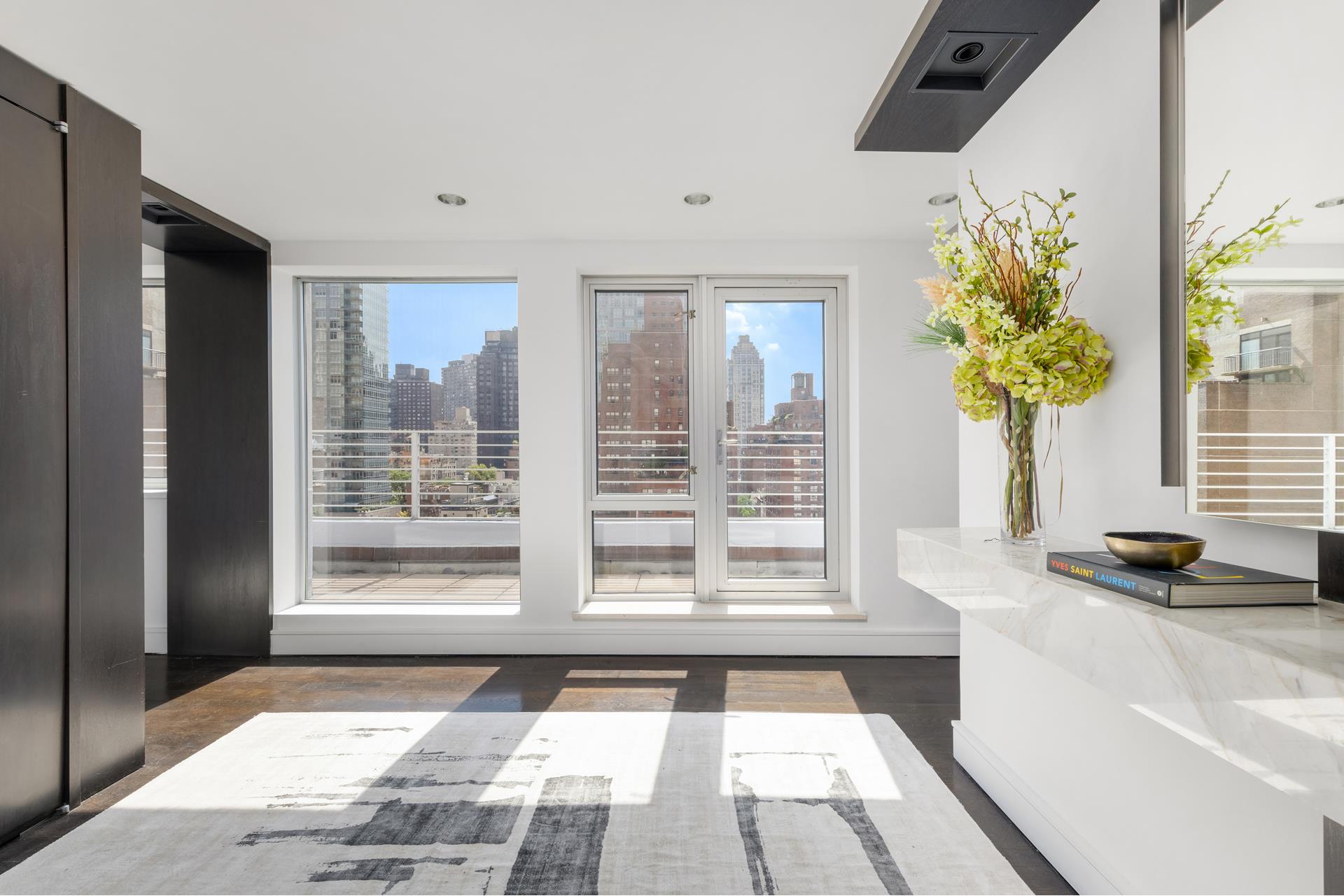 #7 photo, 211 E 51ST Street, マンハッタン Turtle Bay , NY 10022