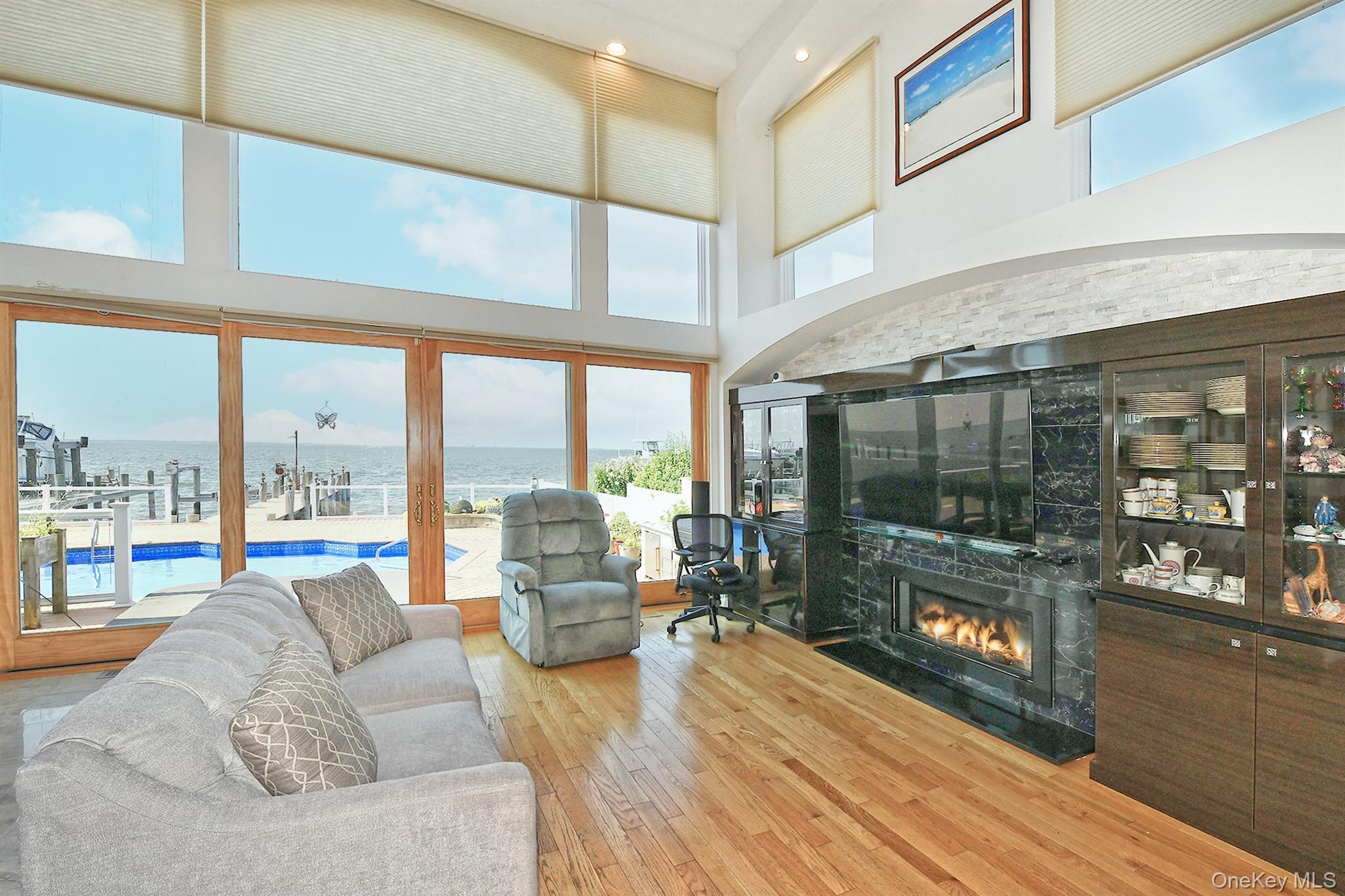 #15 photo, 83 Fairwater Avenue, ナッソー郡 Massapequa , NY 11758