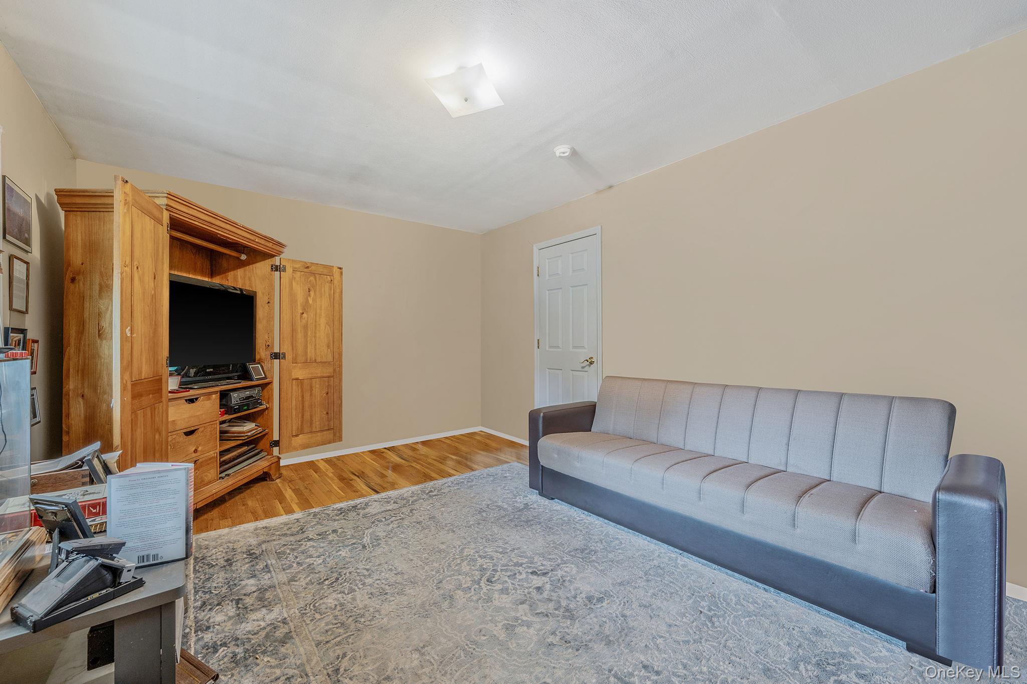 #18 photo, 10 Spyglass Lane, East Setauket , NY 11733