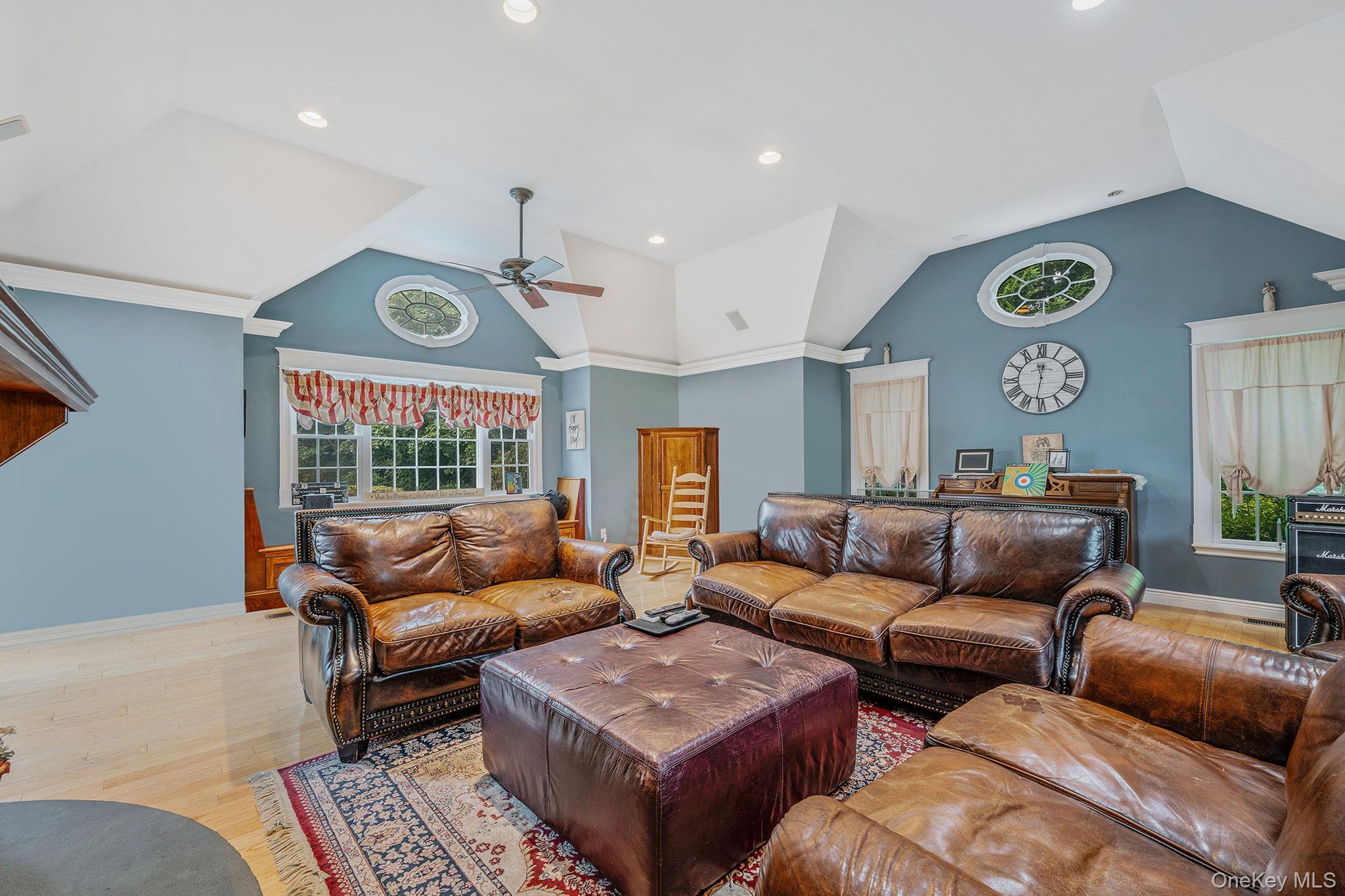 #9 photo, 10 Spyglass Lane, East Setauket , NY 11733