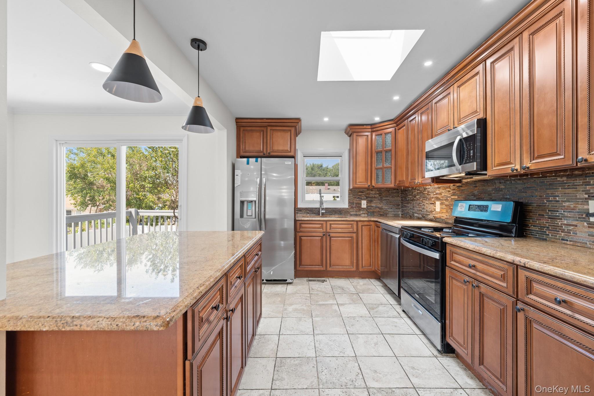 #12 photo, 109 Remington Avenue, サフォーク郡 Selden , NY 11784