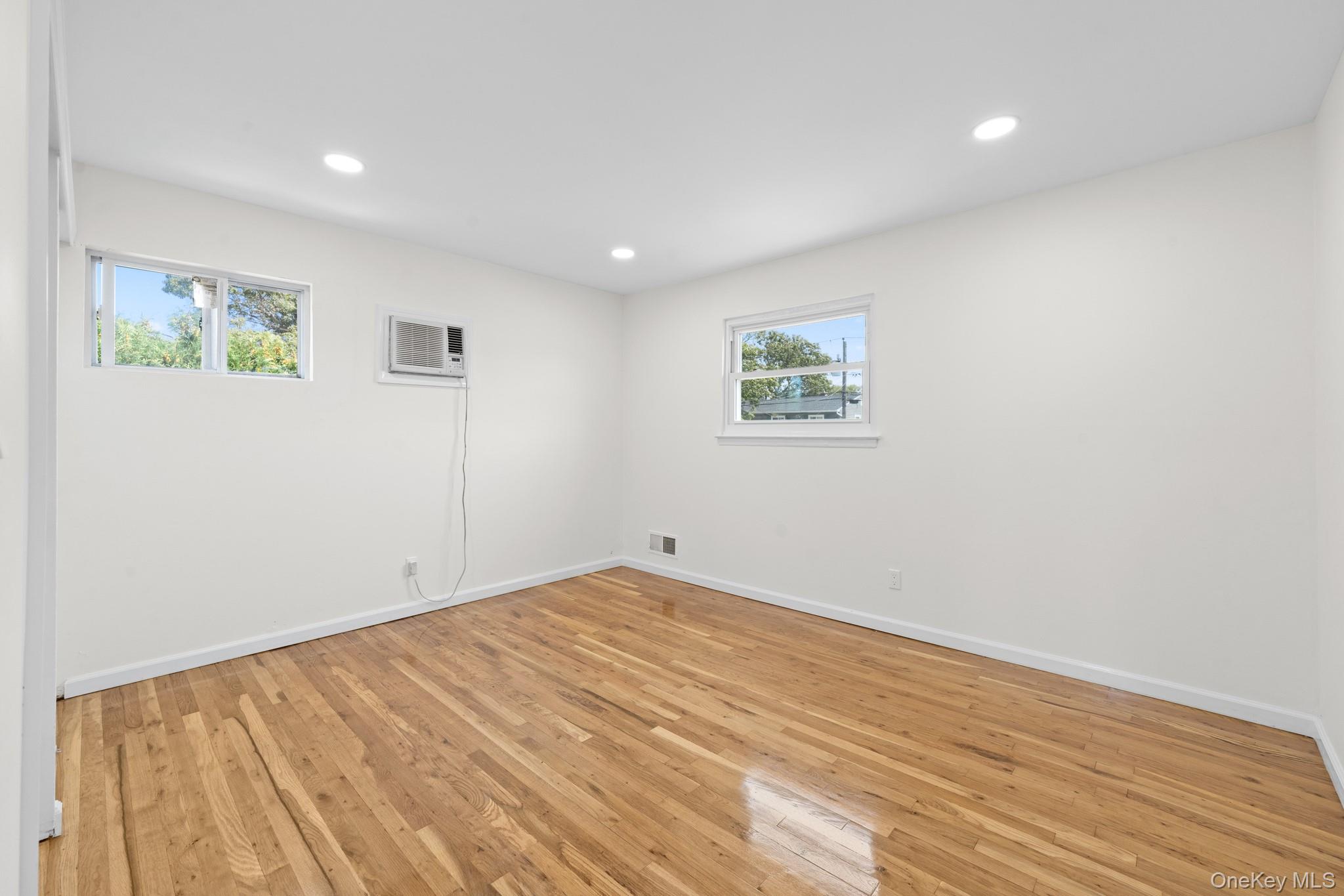 #17 photo, 109 Remington Avenue, サフォーク郡 Selden , NY 11784