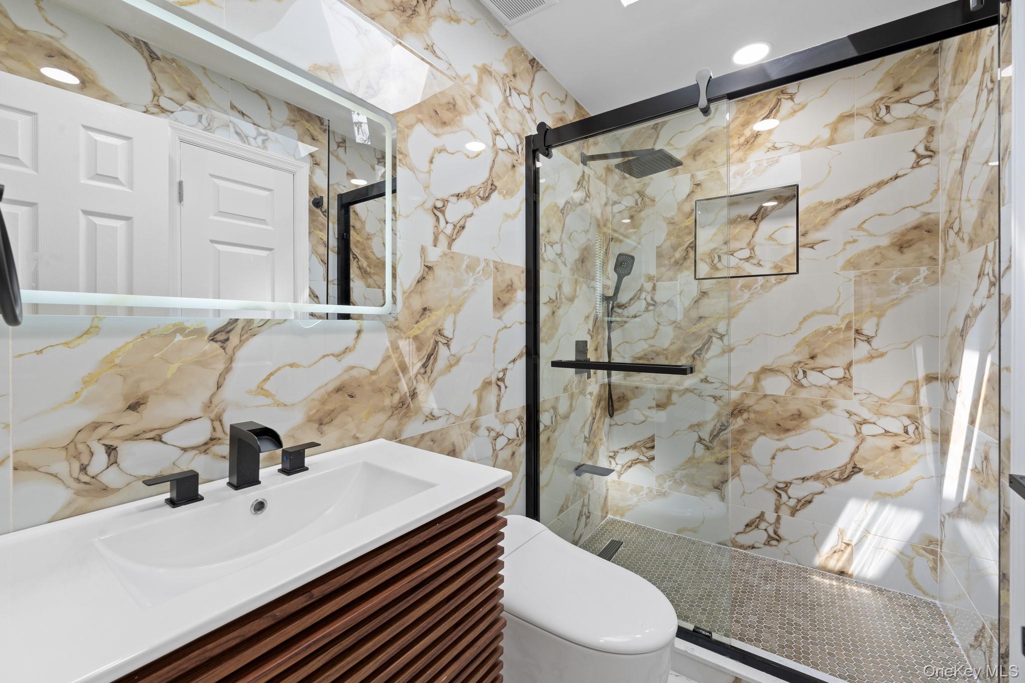 #18 photo, 109 Remington Avenue, サフォーク郡 Selden , NY 11784