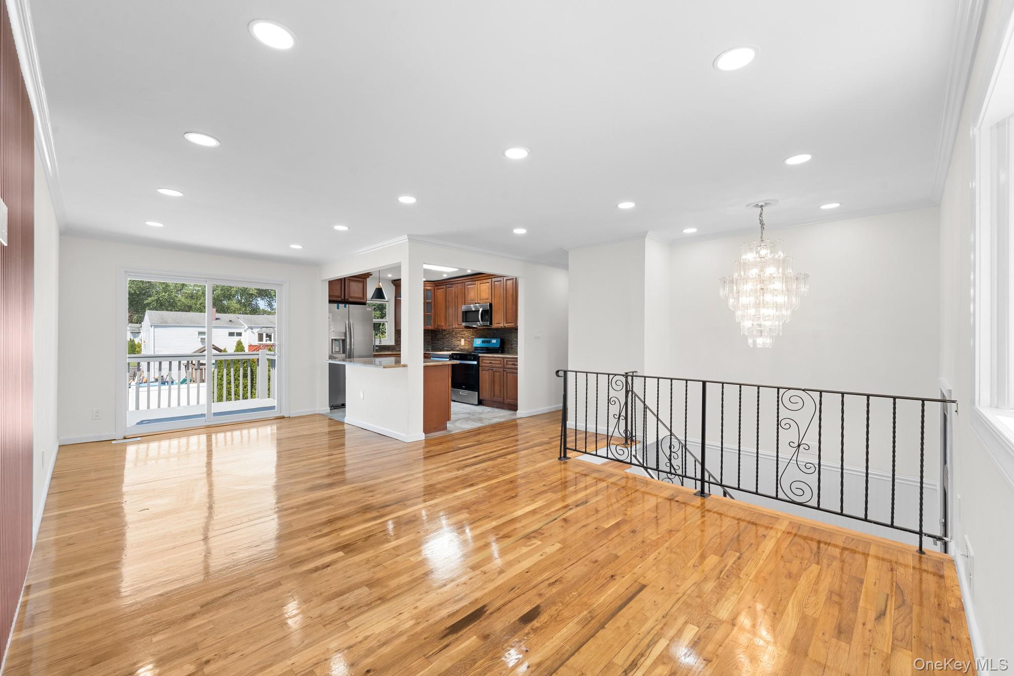 #5 photo, 109 Remington Avenue, サフォーク郡 Selden , NY 11784