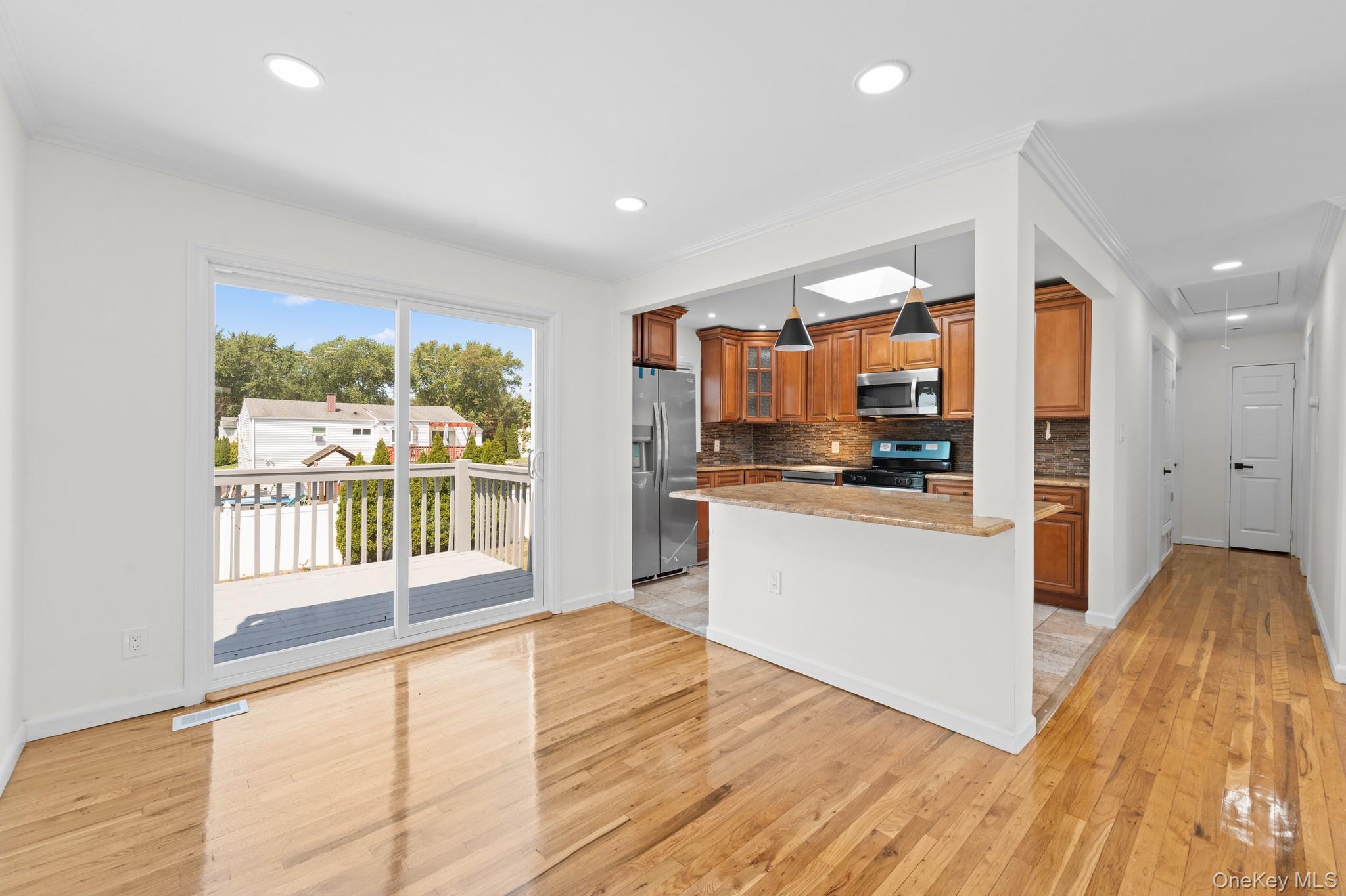 #9 photo, 109 Remington Avenue, サフォーク郡 Selden , NY 11784