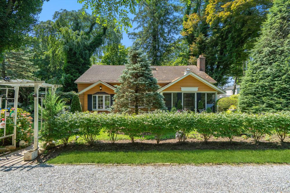 #1 photo, 6 Valentine Avenue, サフォーク郡 Huntington , NY 11743