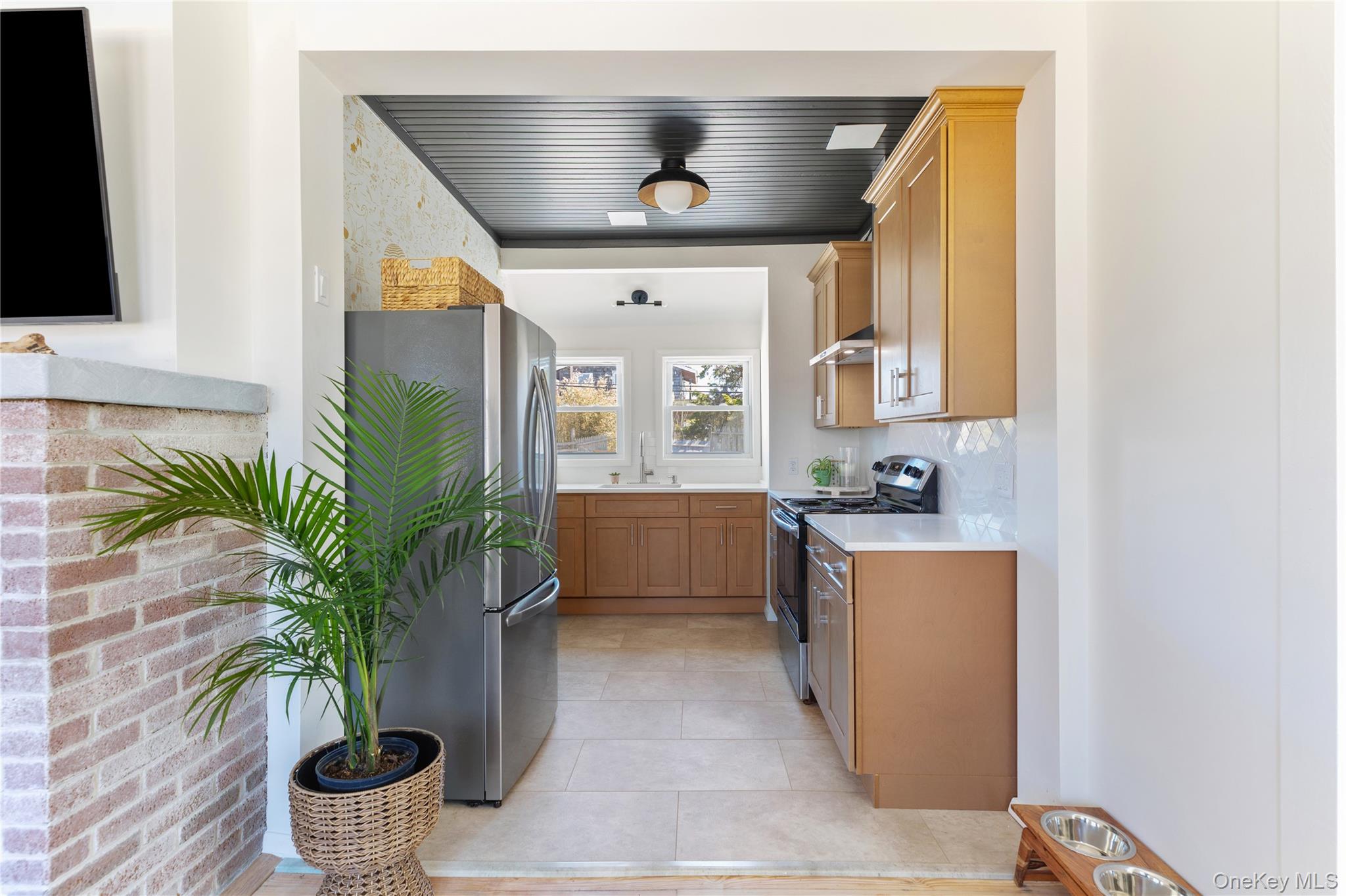 #10 photo, 12 Surfview Walk, Seaview , NY 11770