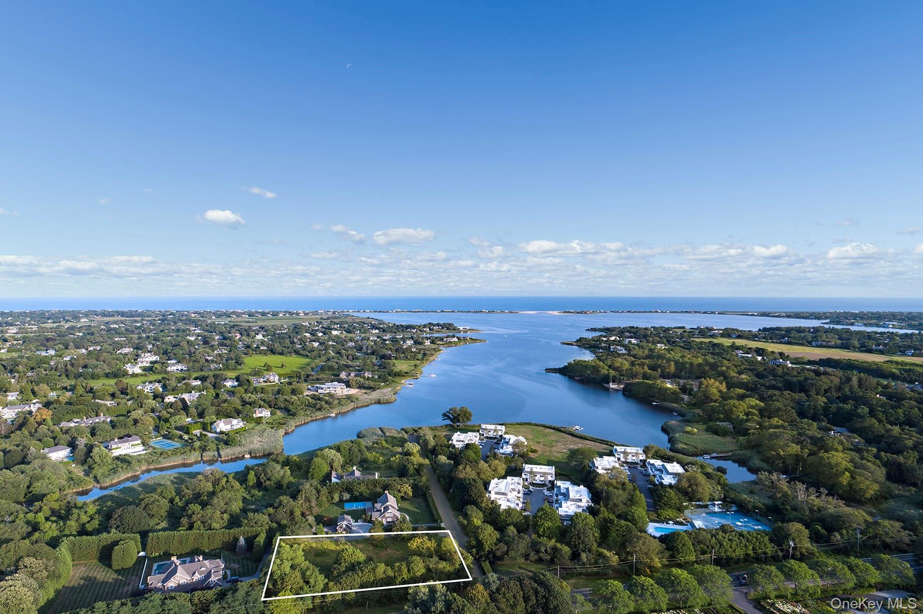 #1 photo, 11 Bay Avenue, サフォーク郡 Water Mill , NY 11976