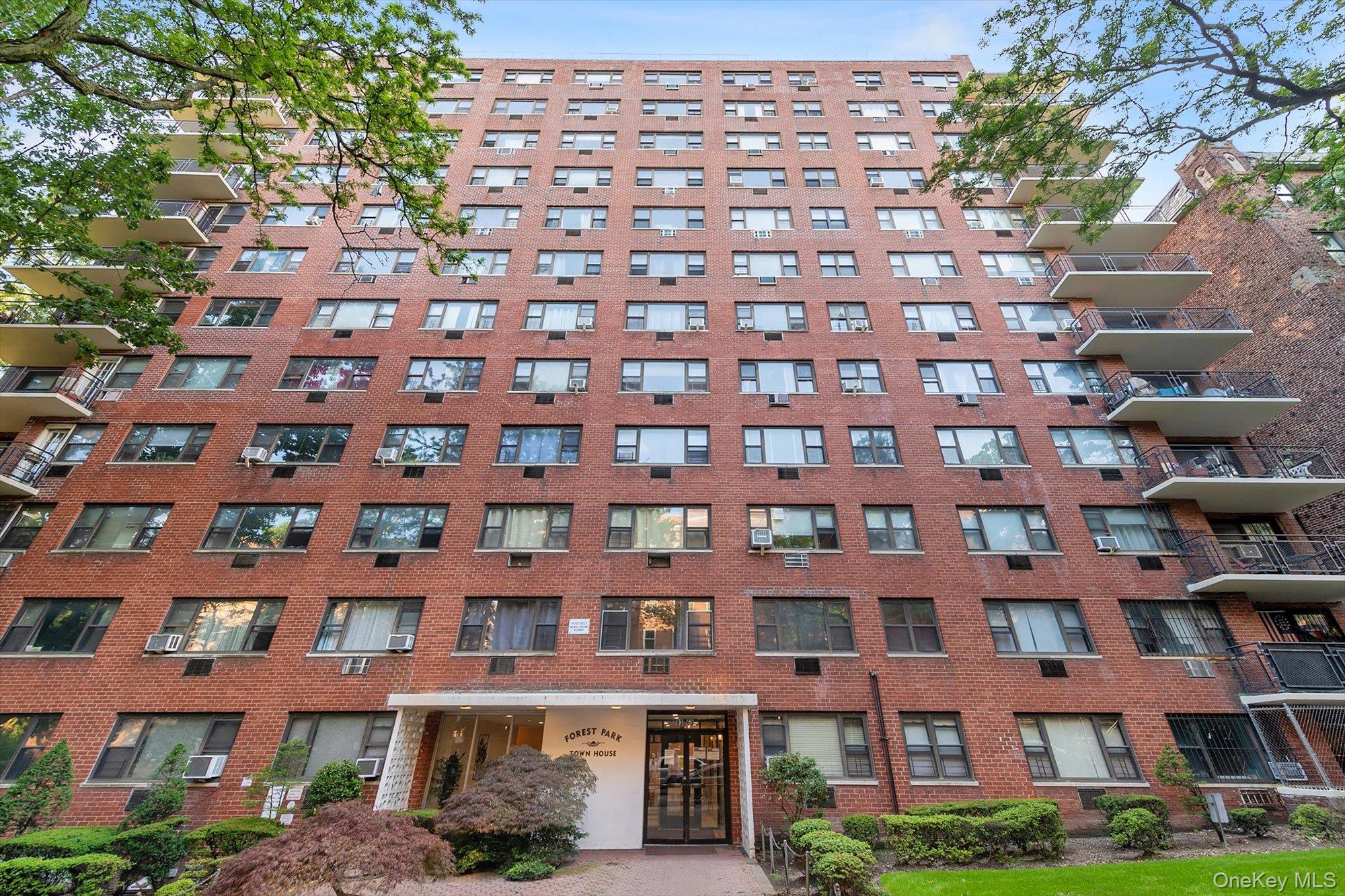 #15 photo, 83-60 118th Street, クイーンズ区 Kew Gardens , NY 11415