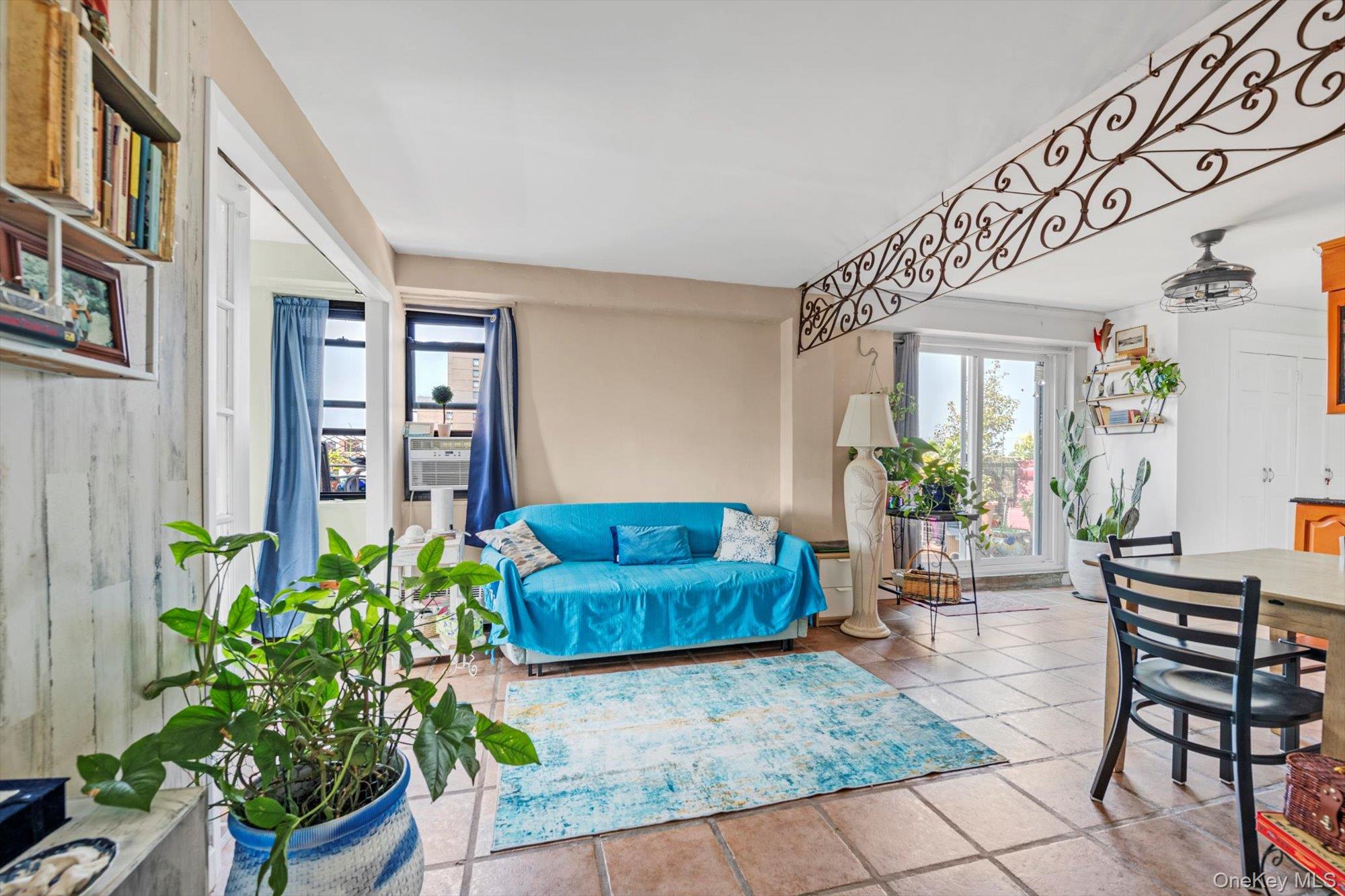 #5 photo, 83-60 118th Street, クイーンズ区 Kew Gardens , NY 11415