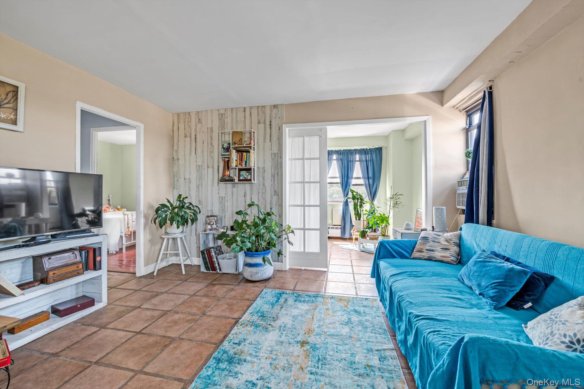 #8 photo, 83-60 118th Street, クイーンズ区 Kew Gardens , NY 11415