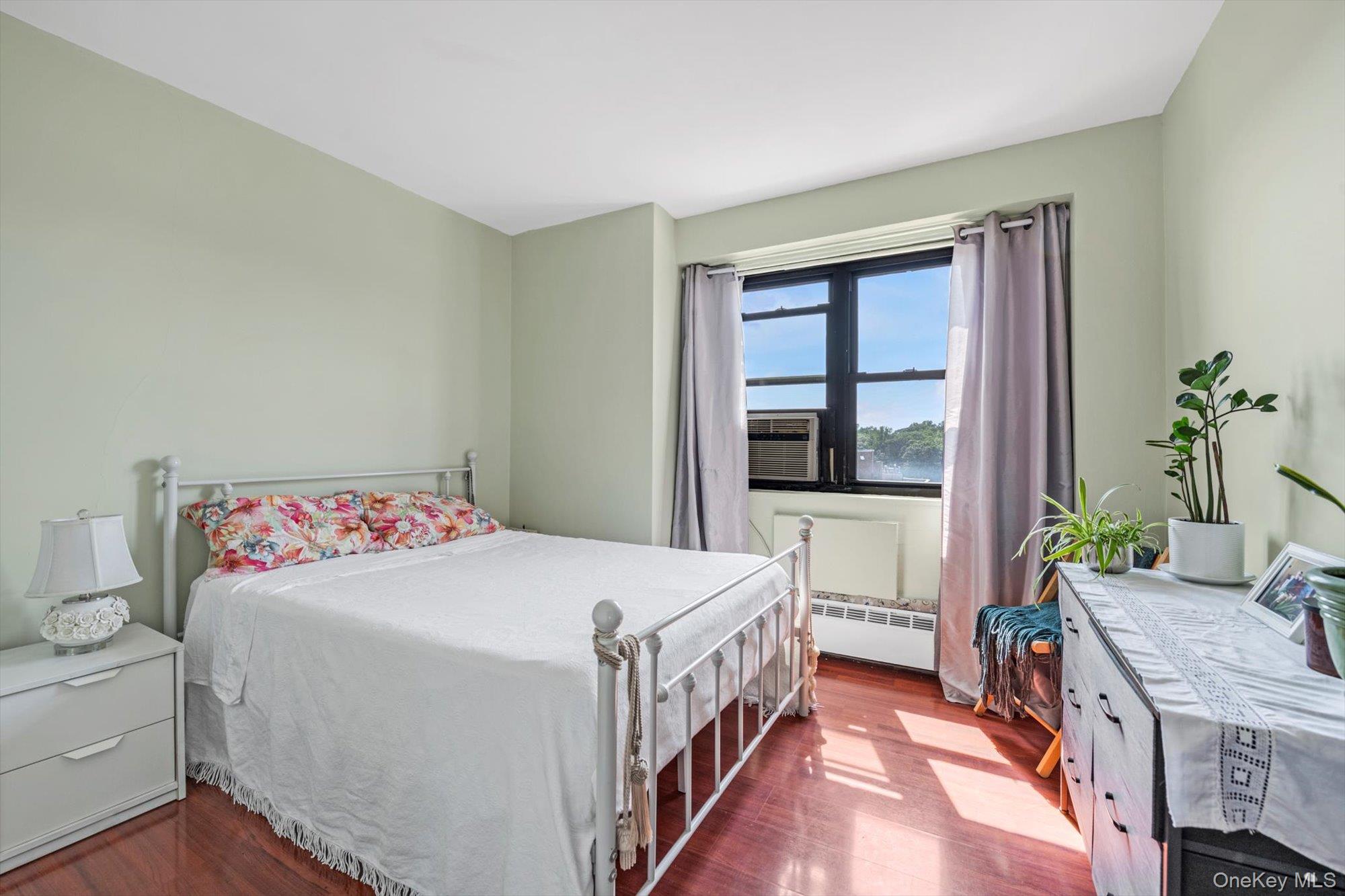 #9 photo, 83-60 118th Street, クイーンズ区 Kew Gardens , NY 11415