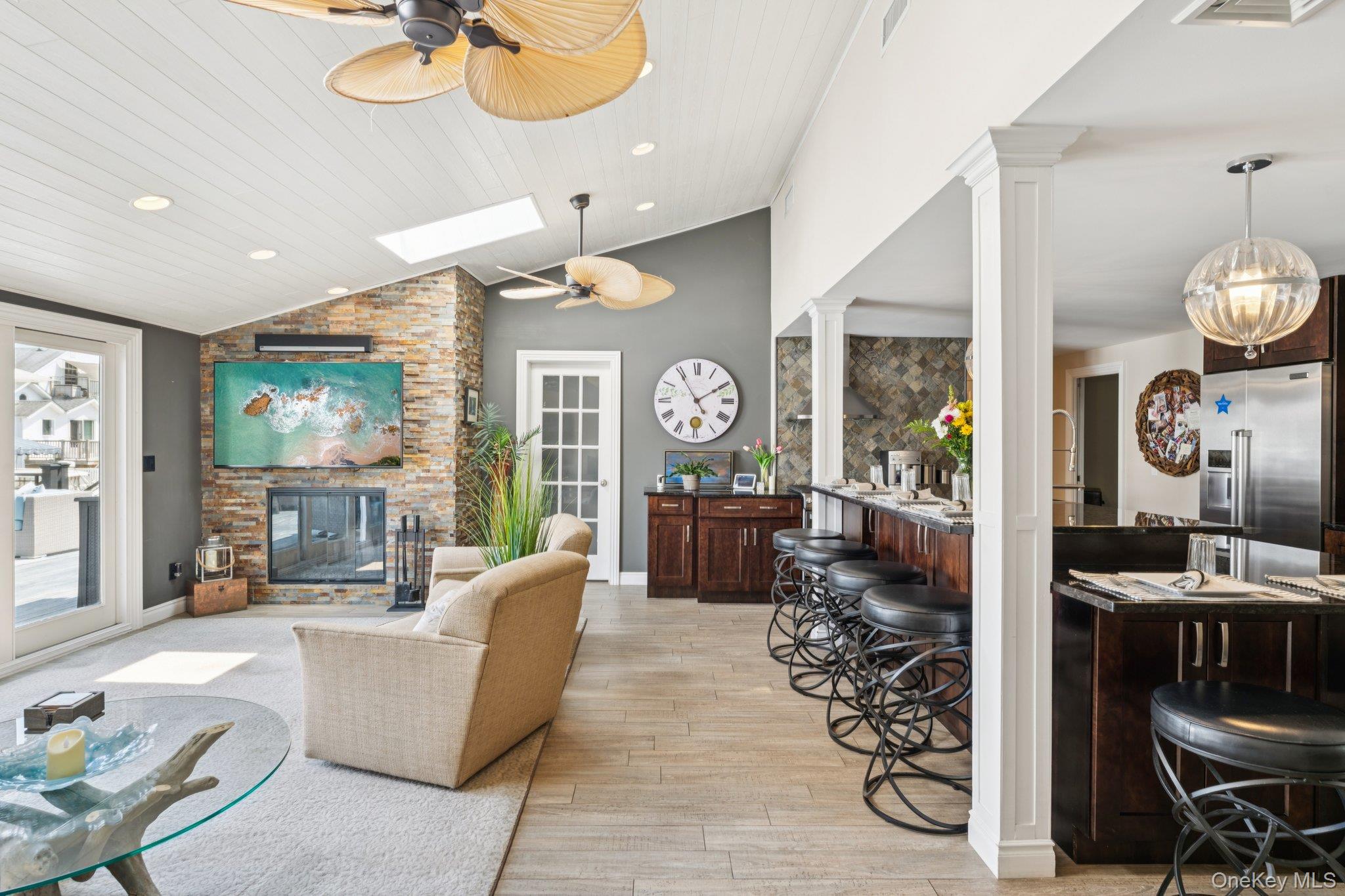 #11 photo, 650 S 9th Street, サフォーク郡 Lindenhurst , NY 11757