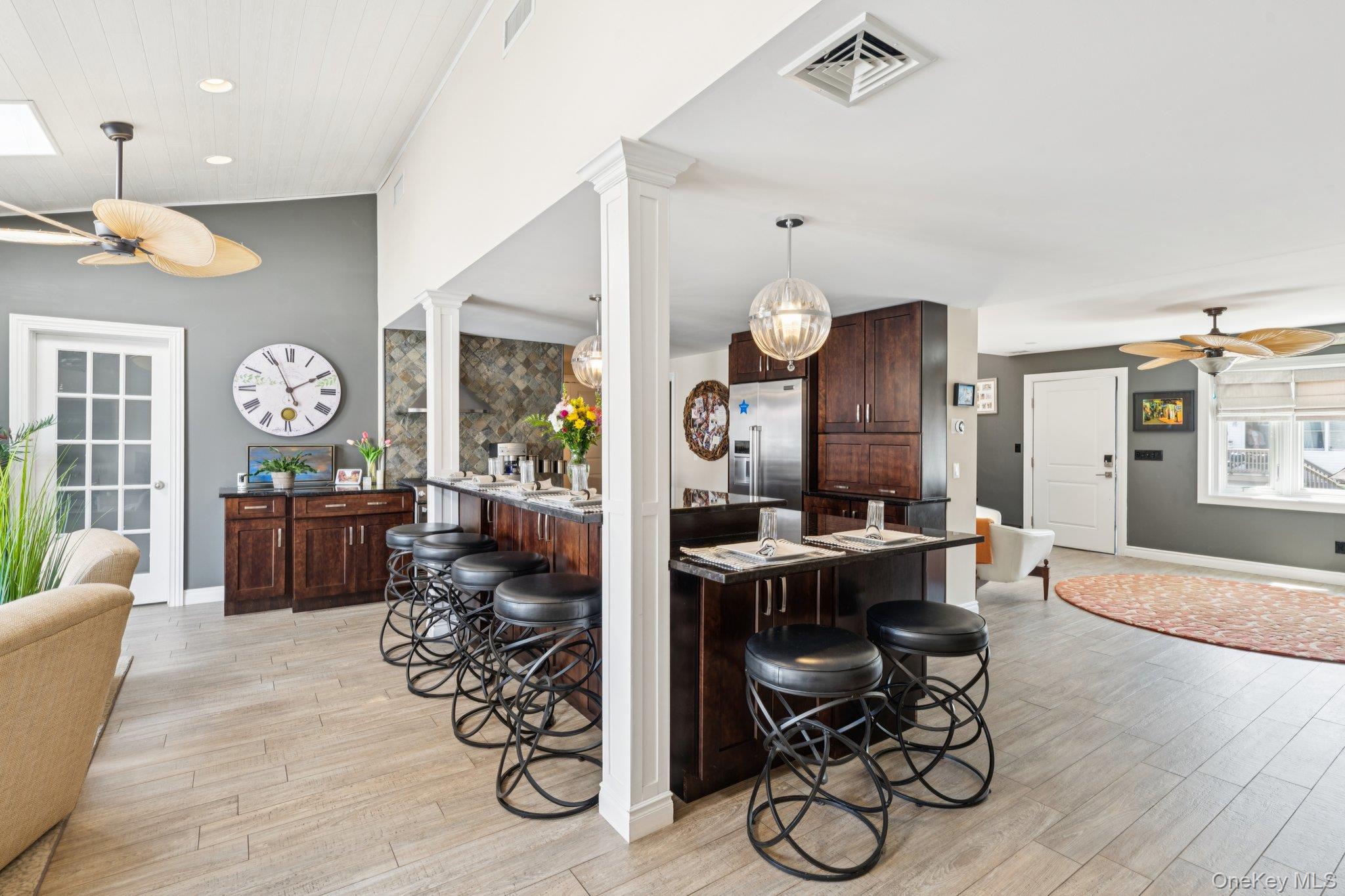 #14 photo, 650 S 9th Street, サフォーク郡 Lindenhurst , NY 11757