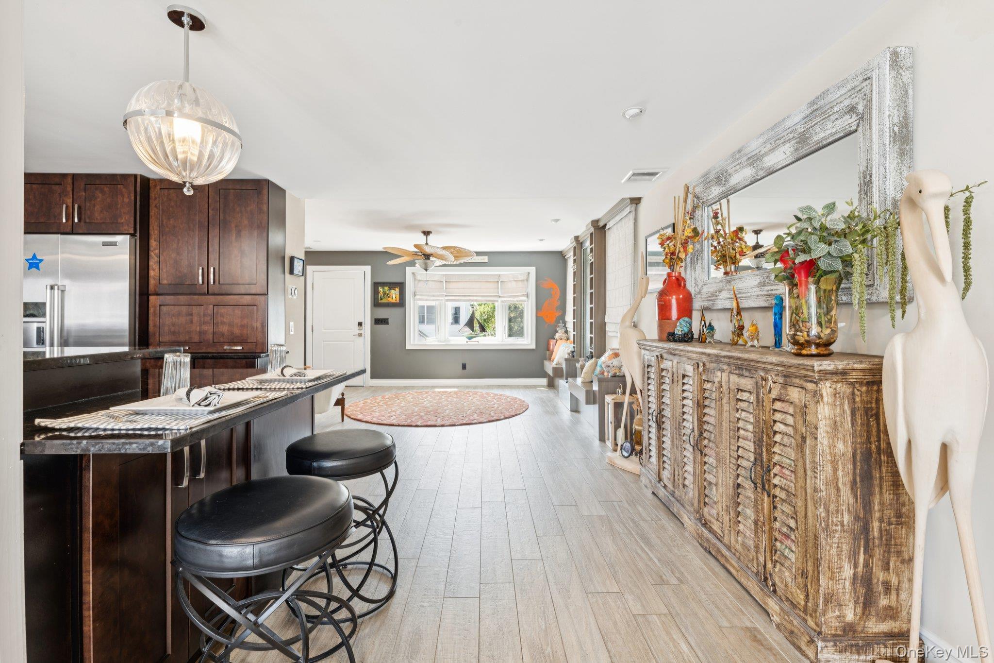 #18 photo, 650 S 9th Street, サフォーク郡 Lindenhurst , NY 11757