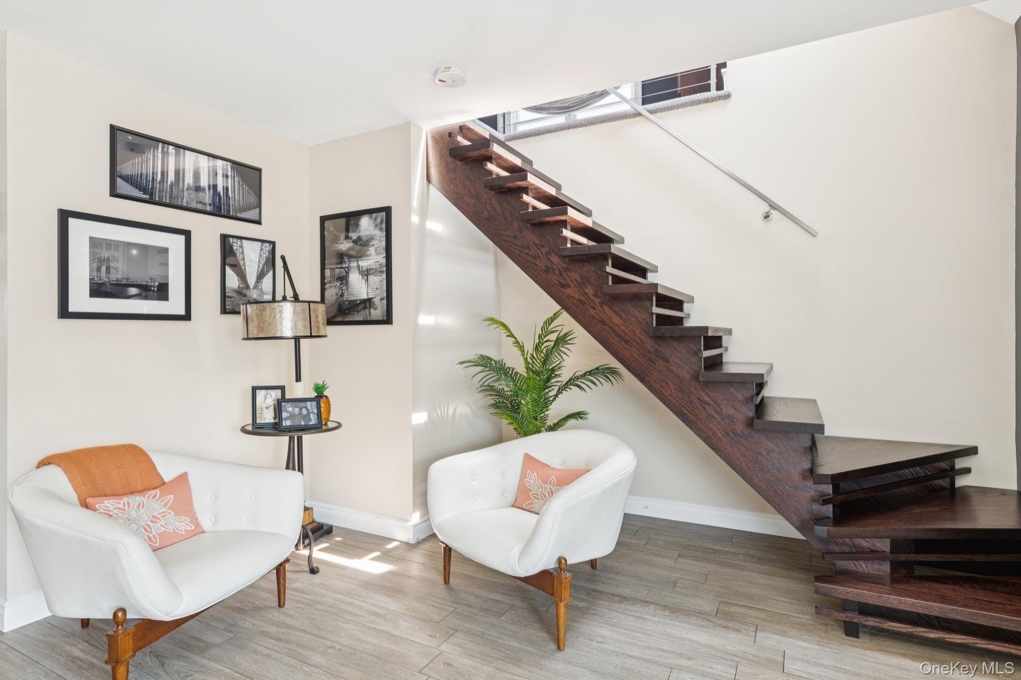 #7 photo, 650 S 9th Street, サフォーク郡 Lindenhurst , NY 11757