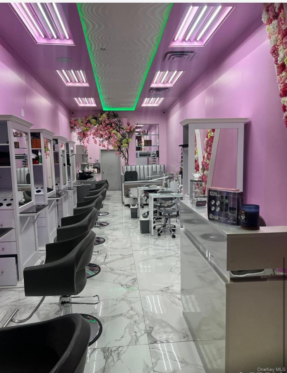 #4 photo, 8103 37th ave, クイーンズ区 Jackson Heights , NY 11372