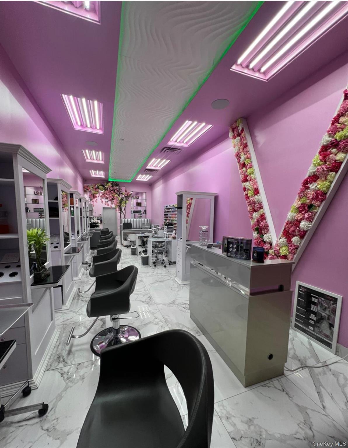 #6 photo, 8103 37th ave, クイーンズ区 Jackson Heights , NY 11372