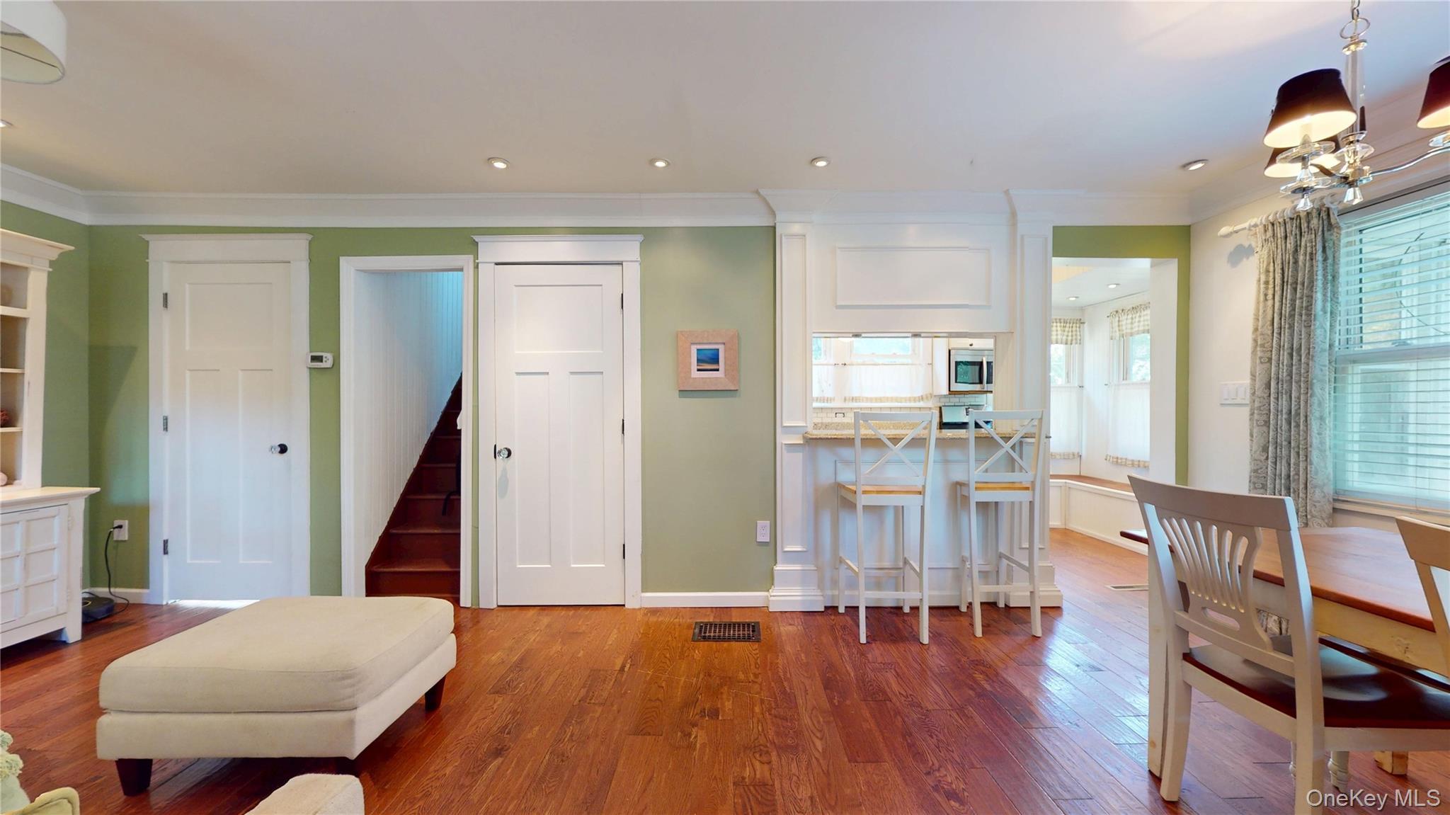 #19 photo, 24 8th Avenue, ナッソー郡 Sea Cliff , NY 11579