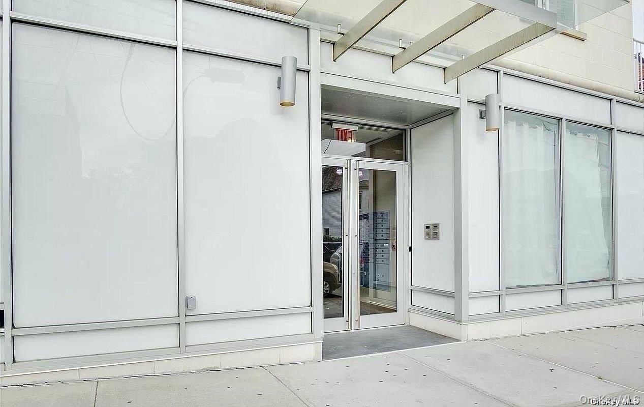 #2 photo, 112-02 Northern Boulevard, クイーンズ区 Corona , NY 11368