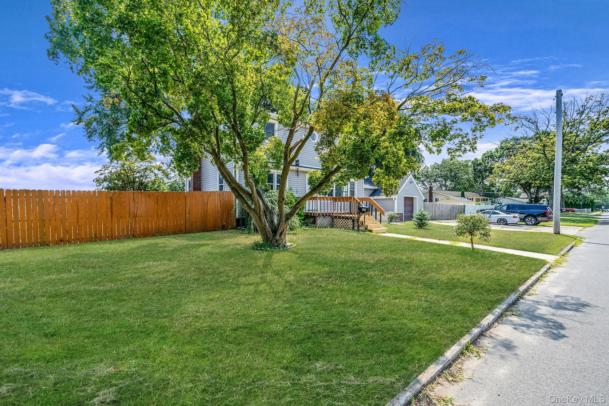 #5 photo, 286 Old Country Road, Deer Park , NY 11729