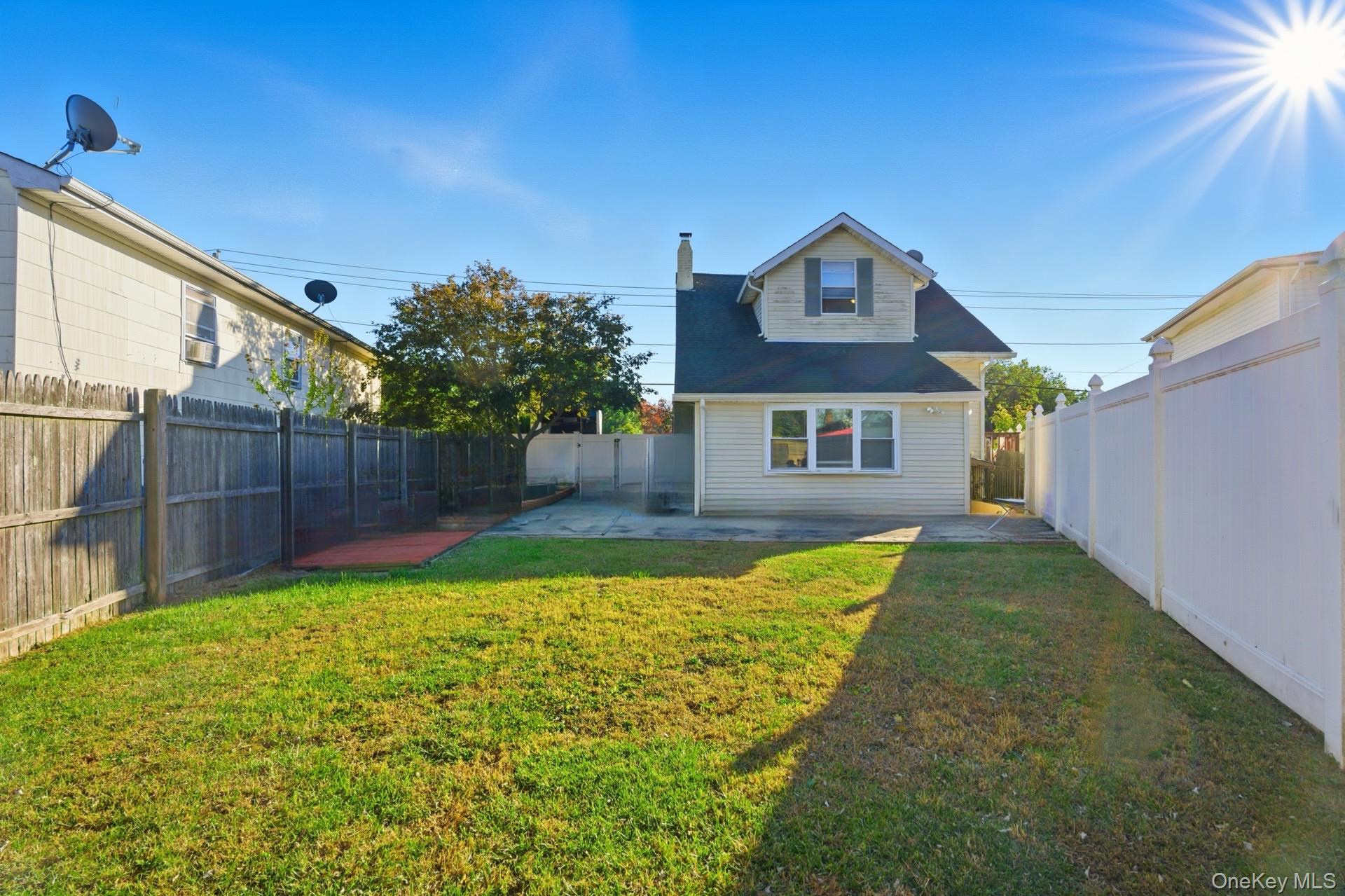 #4 photo, 155 29th Street, サフォーク郡 Copiague , NY 11726