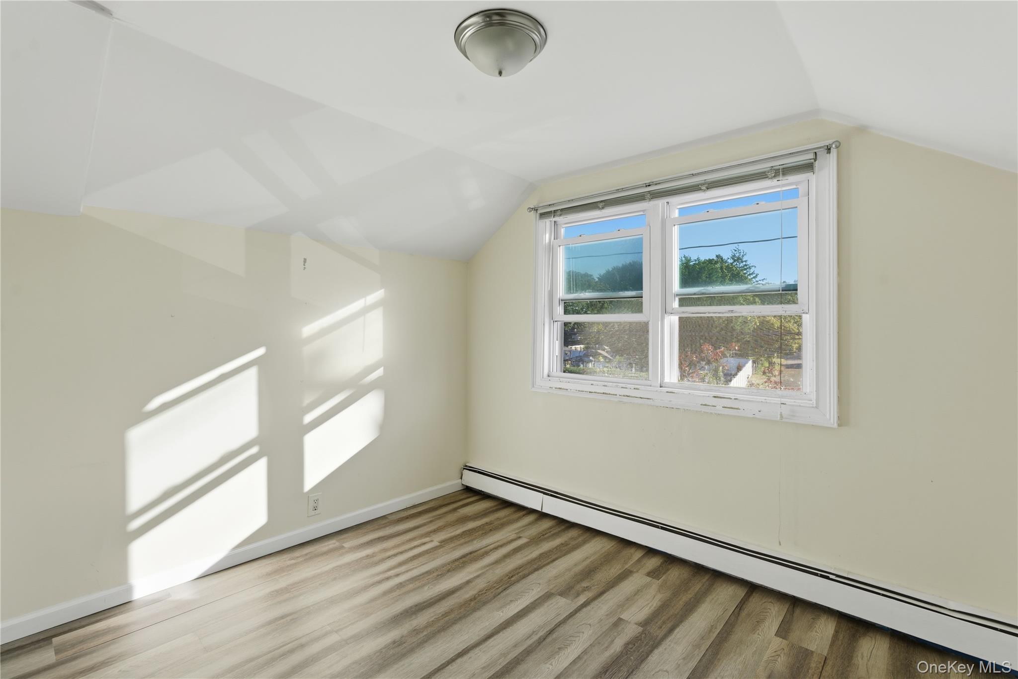 #6 photo, 155 29th Street, サフォーク郡 Copiague , NY 11726