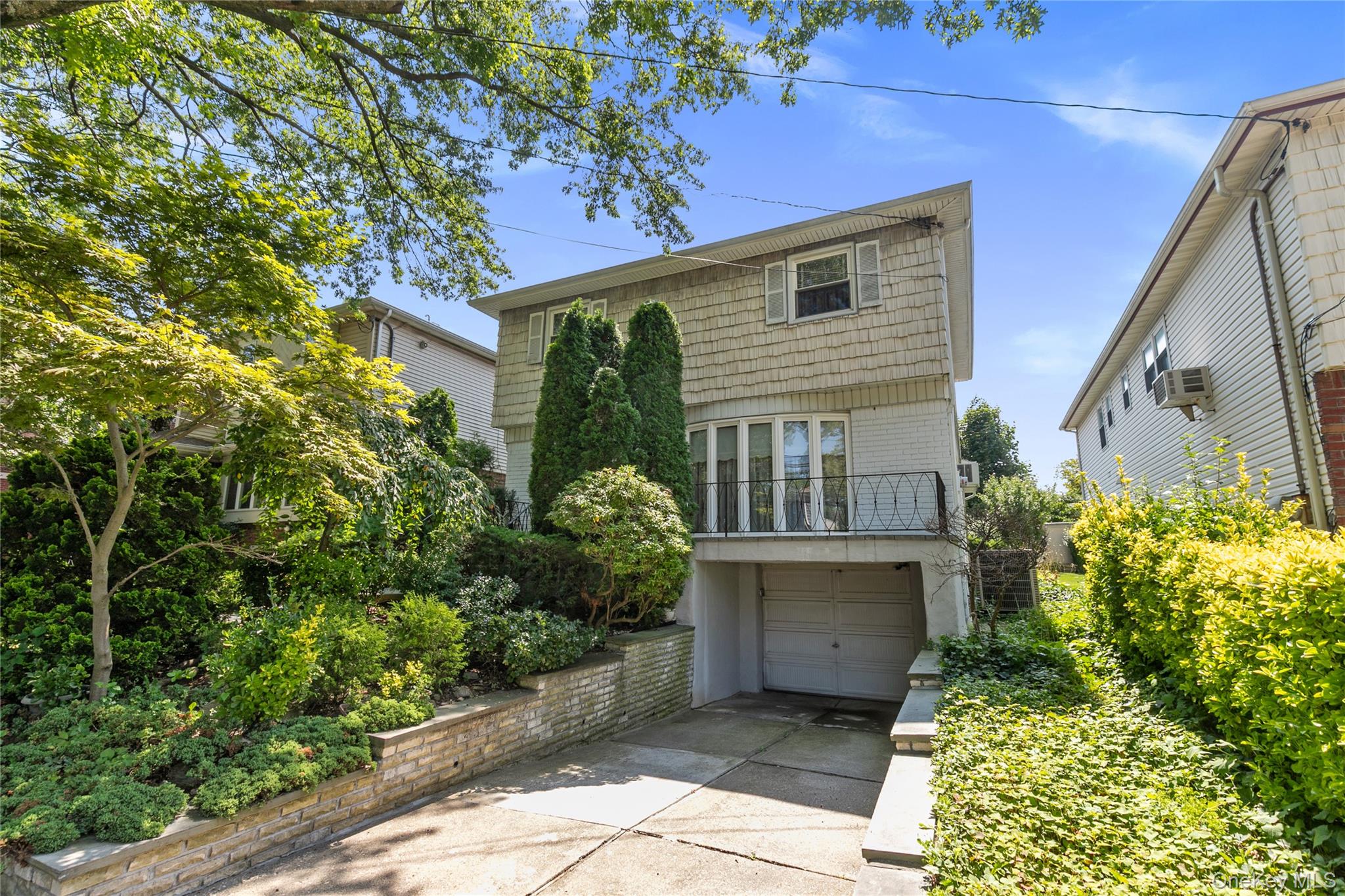 #1 photo, 5718 Hewlett Street, Little Neck , NY 11362