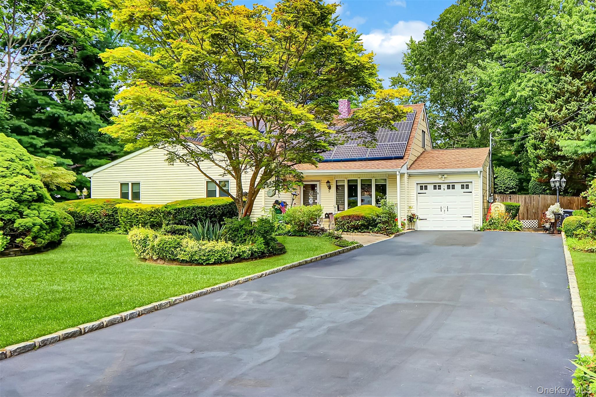 #1 photo, 5 Aspen Street, サフォーク郡 Port Jefferson Station , NY 11776