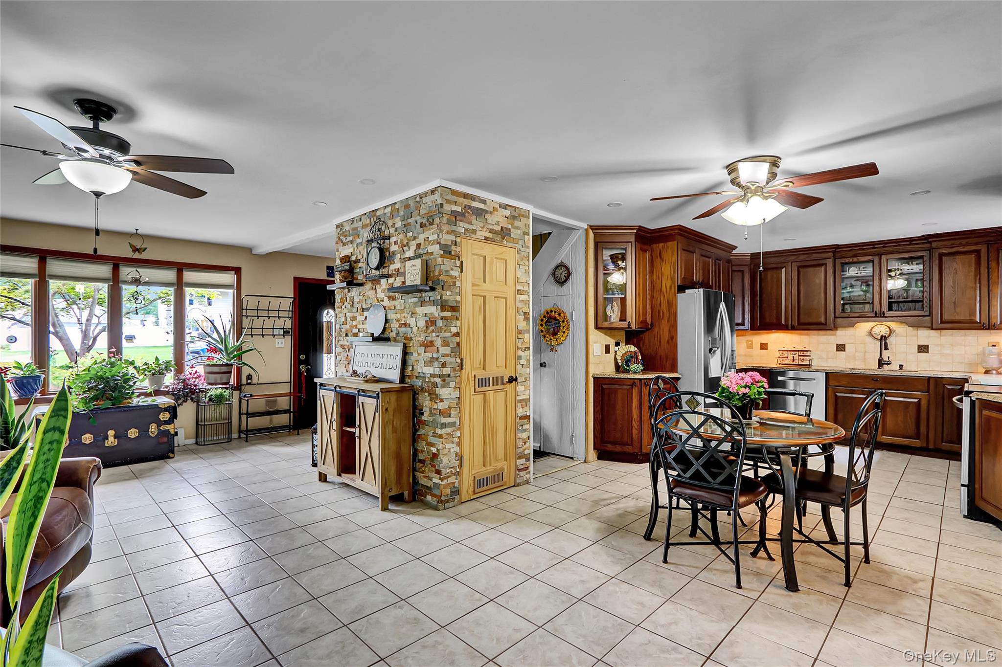 #10 photo, 5 Aspen Street, サフォーク郡 Port Jefferson Station , NY 11776