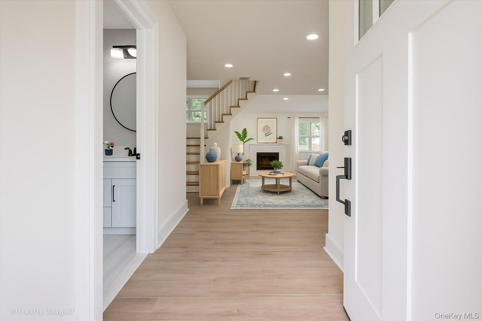 #1 photo, 2 Ravenwood Drive, सफ़ोक काउंटी Kings Park , NY 11754