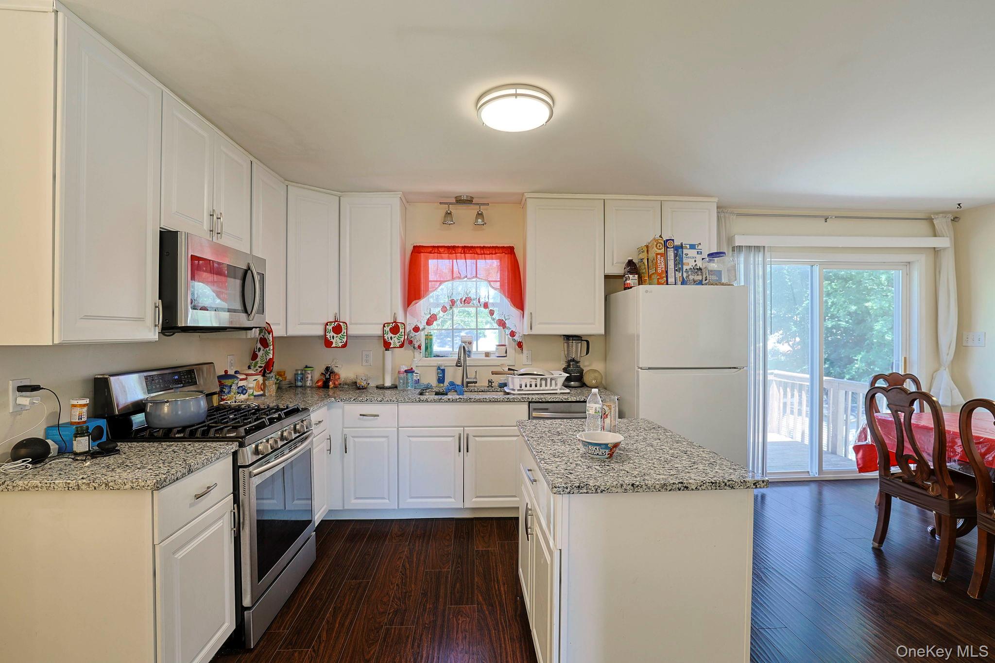 #8 photo, 5 Wood Street, Poughkeepsie , NY 12603