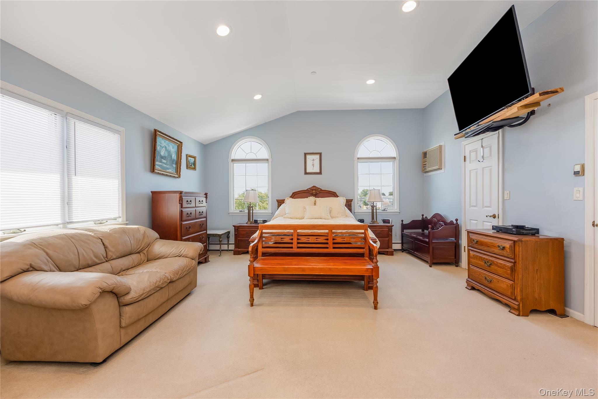 #15 photo, 729 S 9th Street, サフォーク郡 Lindenhurst , NY 11757