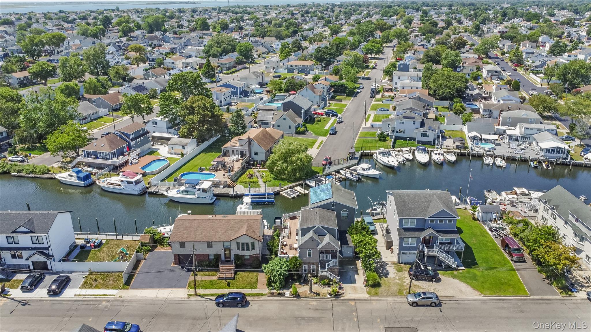 #4 photo, 729 S 9th Street, サフォーク郡 Lindenhurst , NY 11757