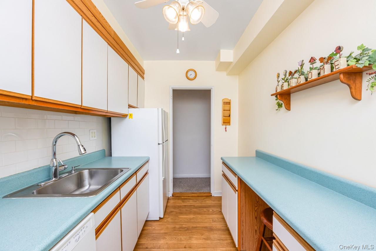 #9 photo, 27-10 Parsons Boulevard, クイーンズ区 Flushing , NY 11354