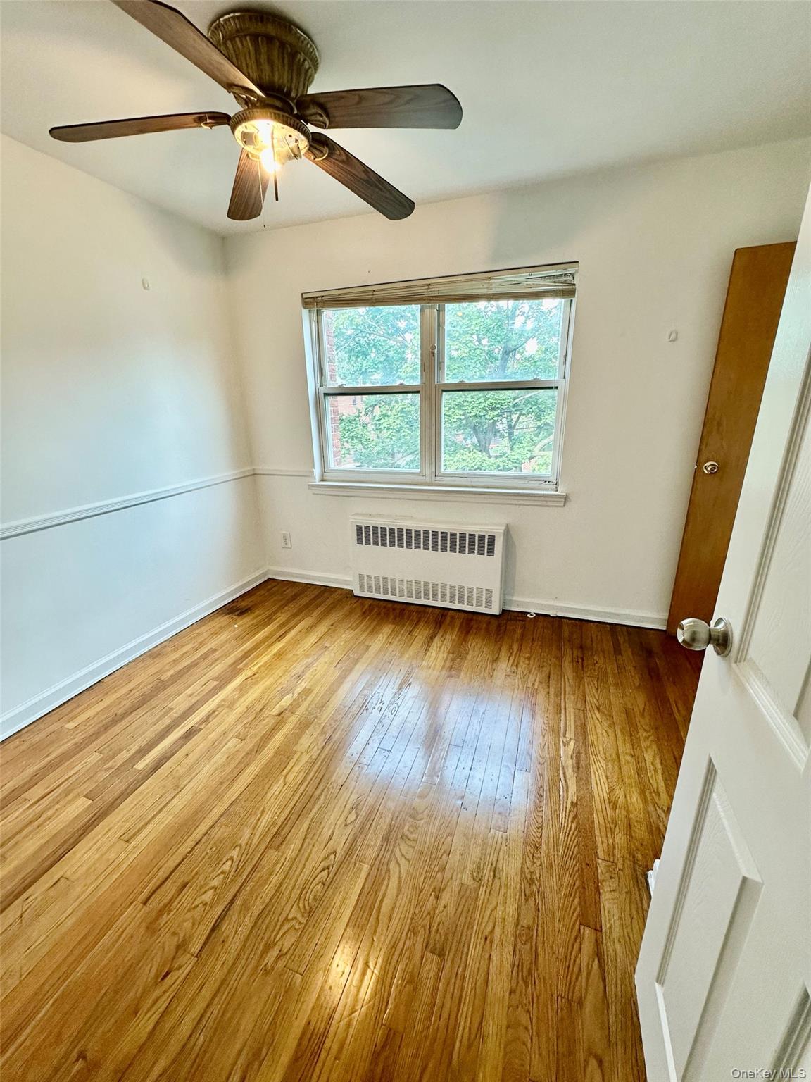 #12 photo, 41-22 149th Street, クイーンズ区 Flushing , NY 11355