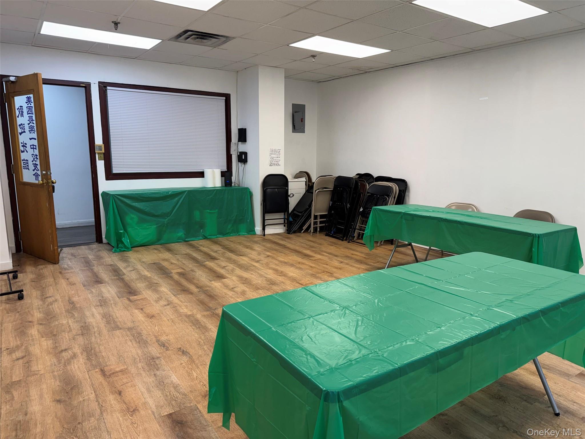 #2 photo, 17 E Broadway, マンハッタン New York (Manhattan) , NY 10002