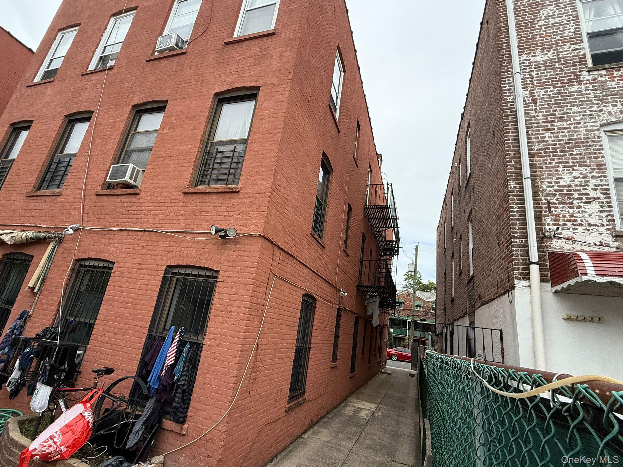 #5 photo, 822 E 219th Street, ブロンクス区 Bronx , NY 10467